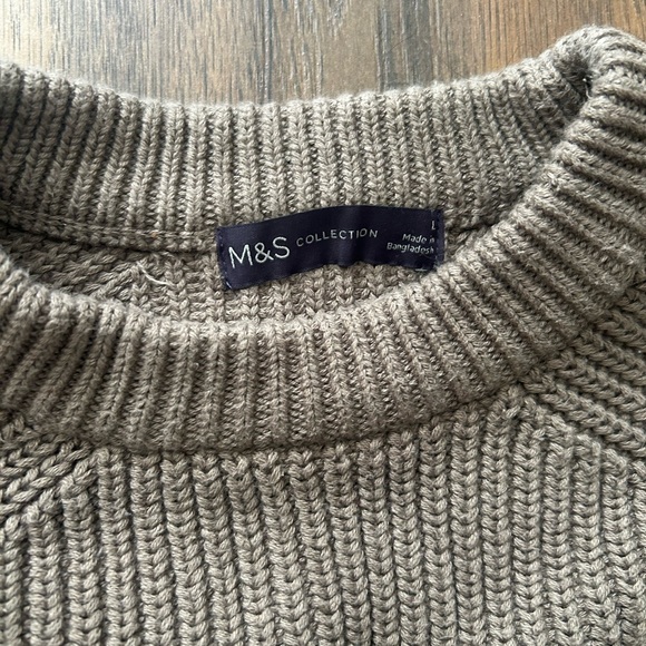 Taupe Ribbed Crewneck Knit Sweater - Picture 2 of 2